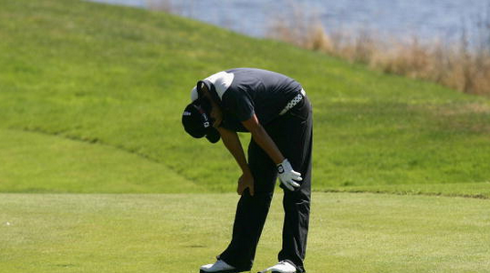 Golfer struggling Golfer strugging