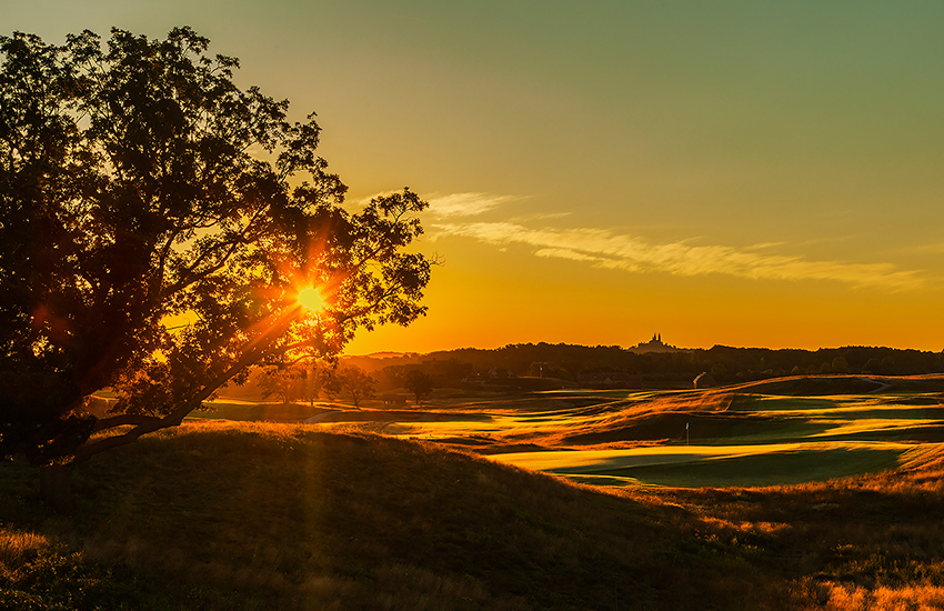 Visiting Erin Hills property that was shaped from glaciers
