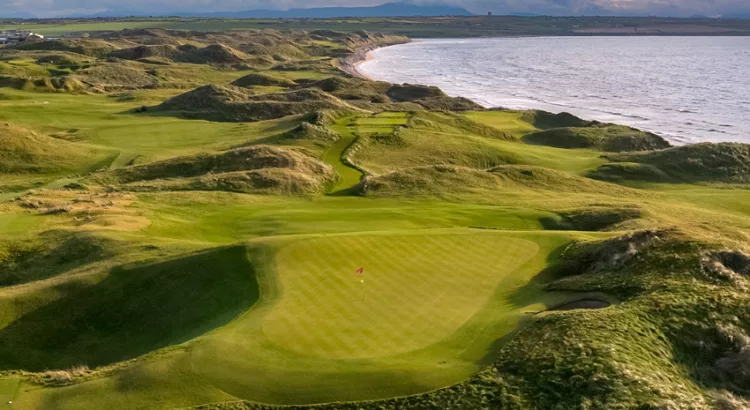Links style golf course